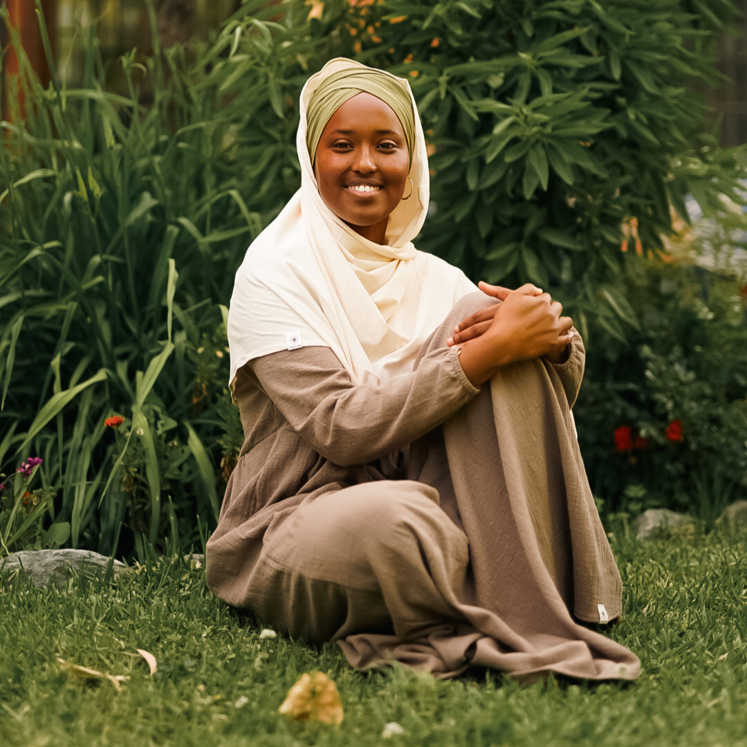🌿 Waarom duurzame hijabs zo belangrijk zijn (en hoe Wraps of Nature ontstond)