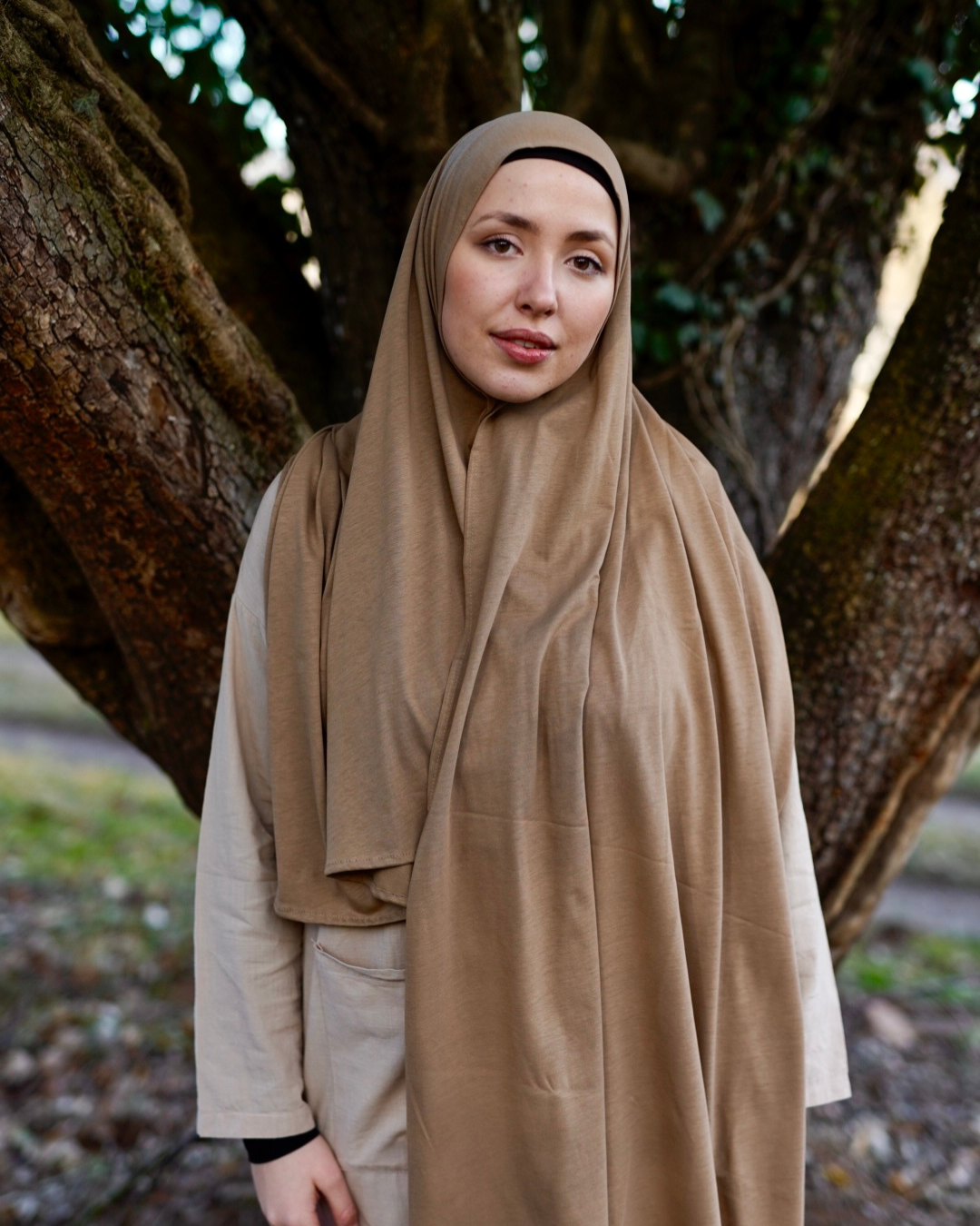 Lichtgewicht jersey hijab "Hava" gemaakt van 100% biologisch katoen - Warm Almond