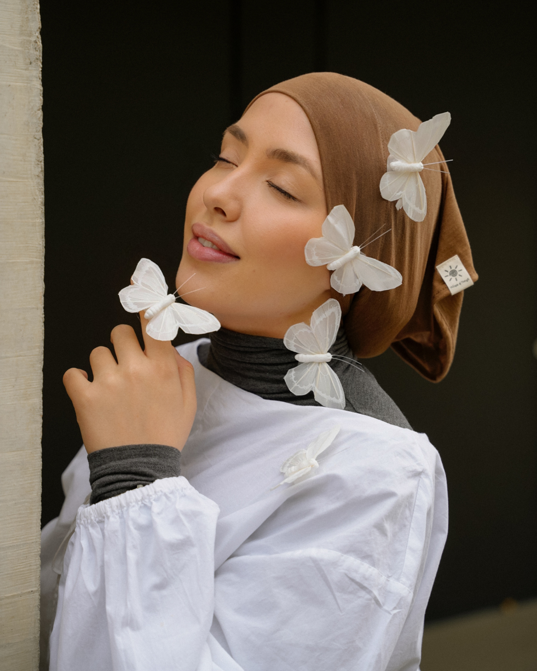 "Mariposa" (Kastanje) buisvormige muts van zijde en biologisch katoen