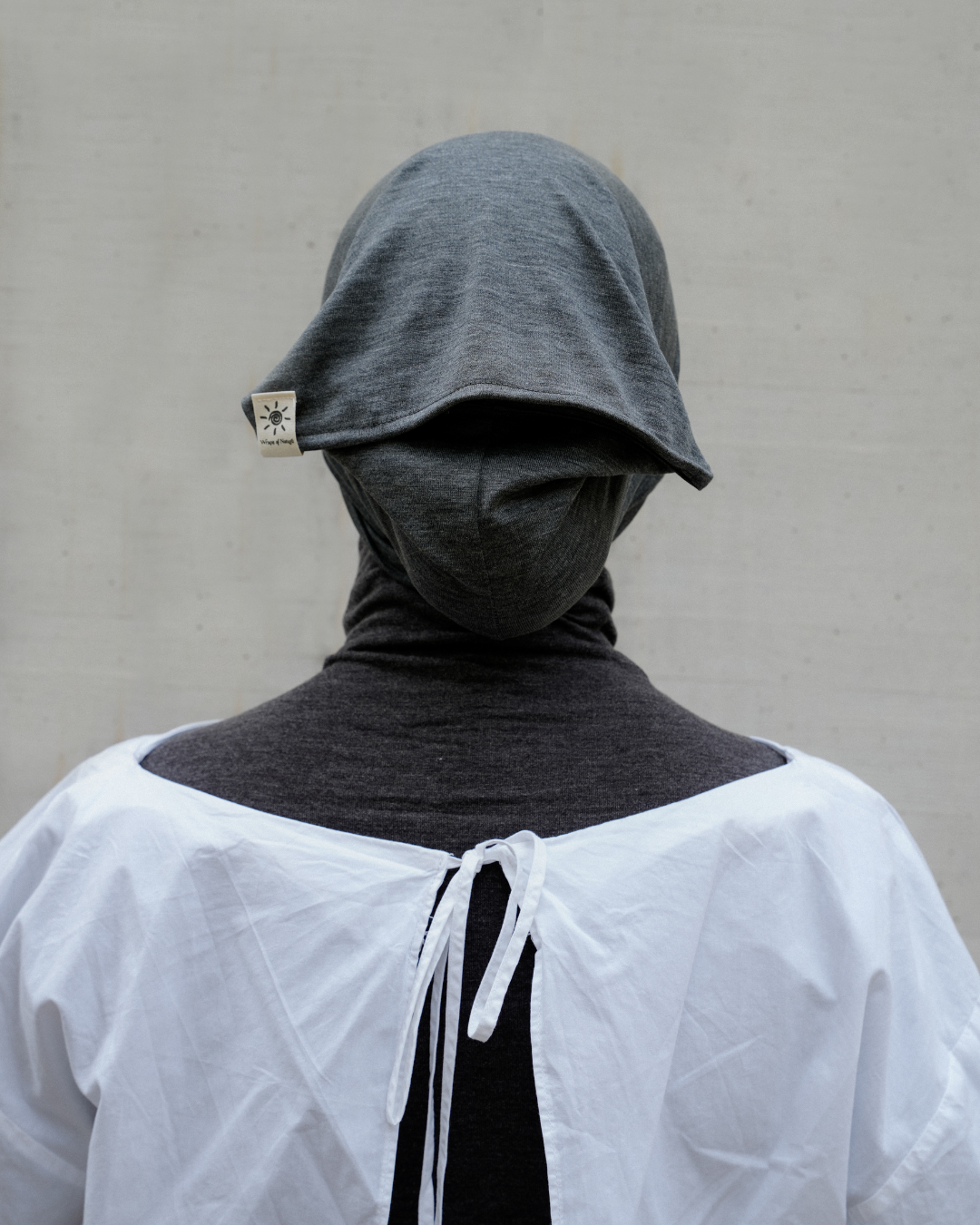 "Mariposa" (grijs gemêleerd) muts van zijde en biologisch katoen