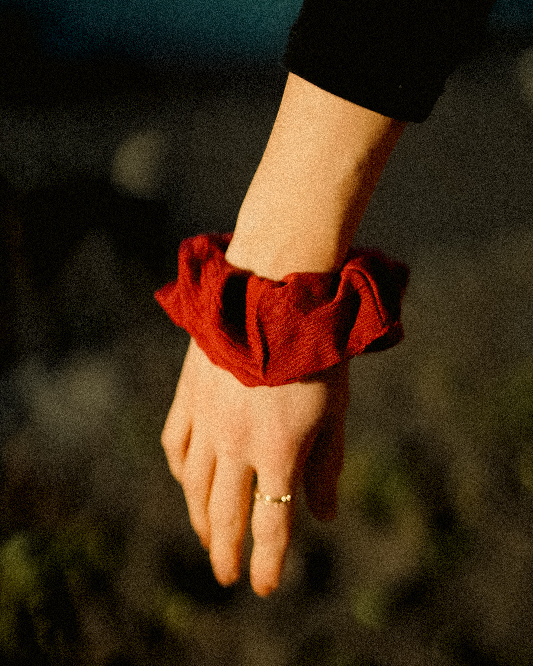 Nature Scrunchie (Sandy Ruby)