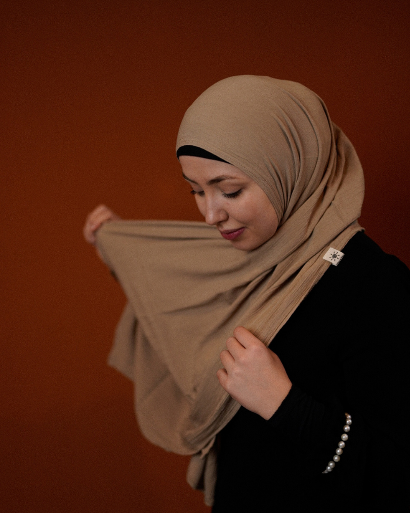 Crinkle Chiffon Hijab "Sandy" gemaakt van viscose en linnen (zand)