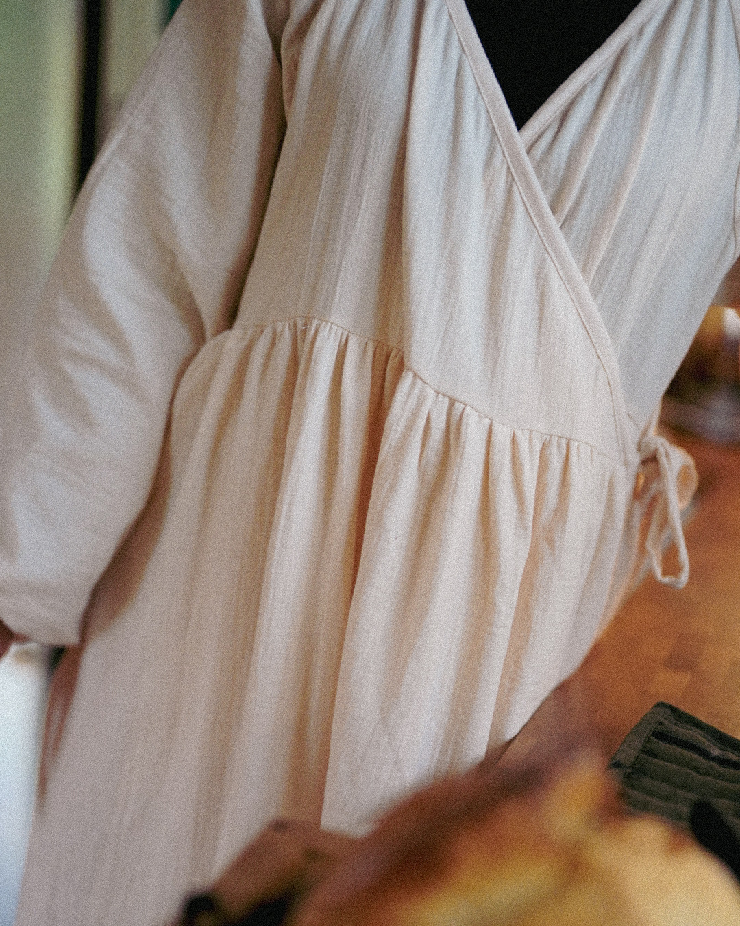 Borstvoedingsvriendelijke wikkelabaya "Lunaria" van biologisch katoen (Poeder)