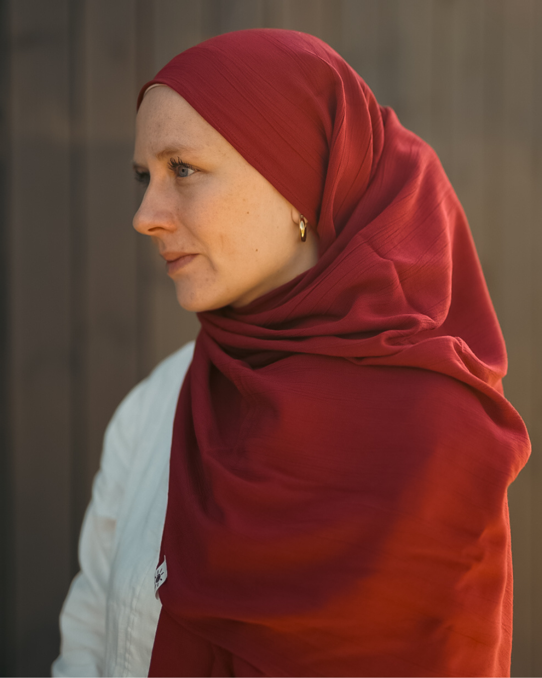 Crinkle Chiffon Hijab "Sandy" gemaakt van viscose en linnen (Ruby)