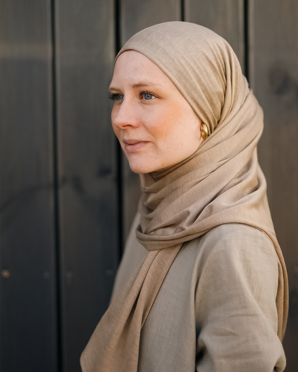 Premium Jersey Hijab "Mariposa" van zijde en biologisch katoen (Beige)