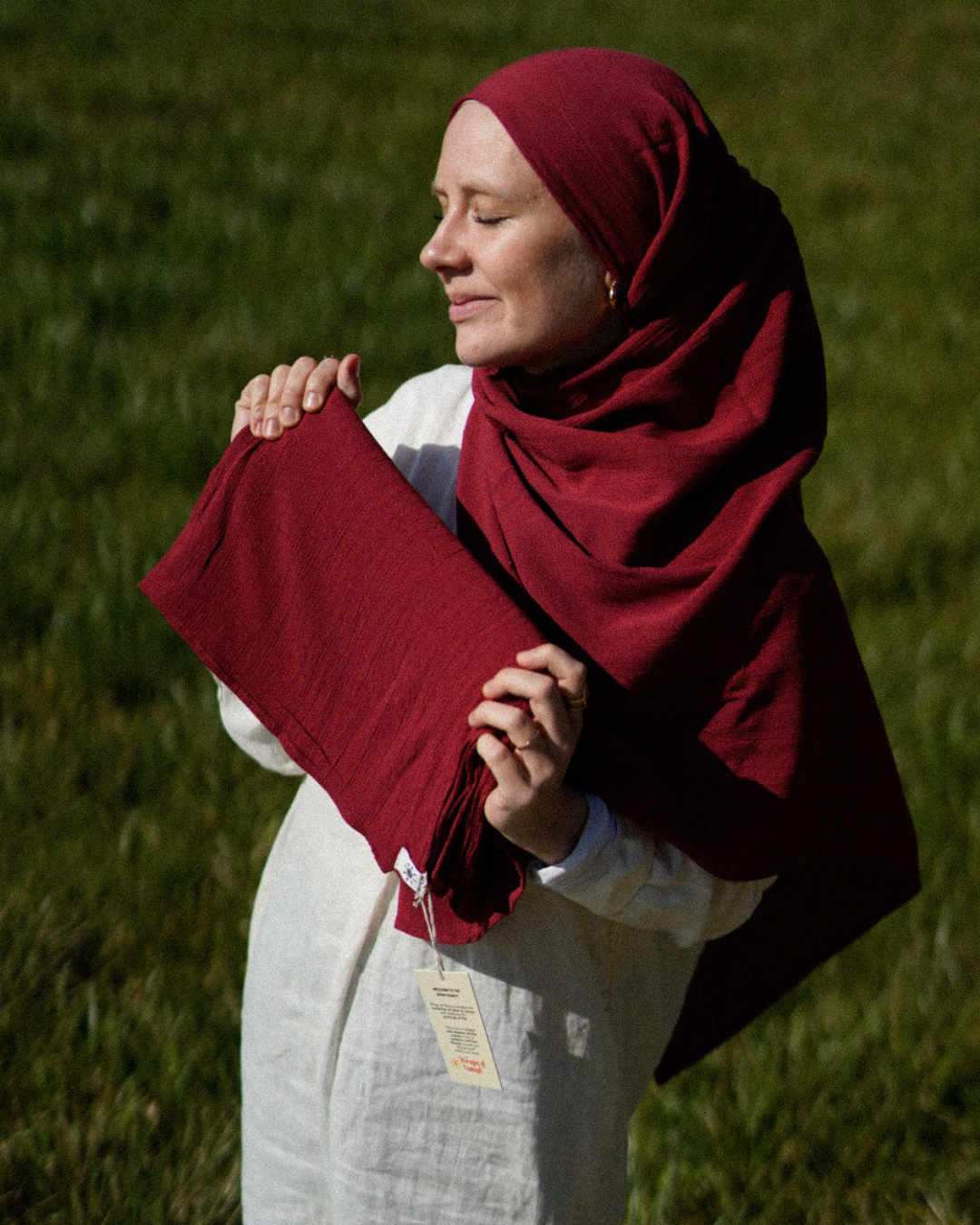 Crinkle Chiffon Hijab "Sandy" gemaakt van viscose en linnen (Ruby)