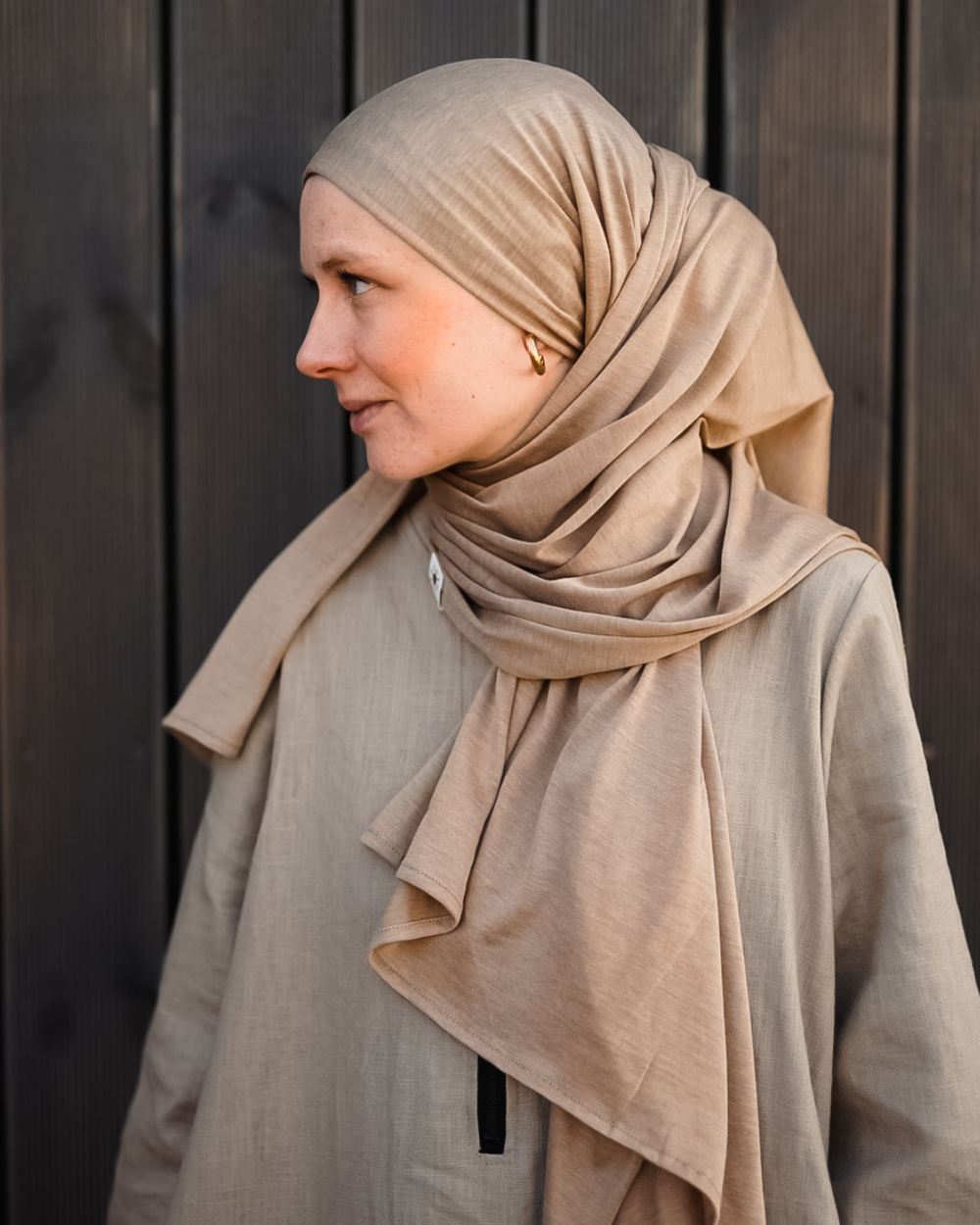 Premium Jersey Hijab "Mariposa" van zijde en biologisch katoen (Beige)