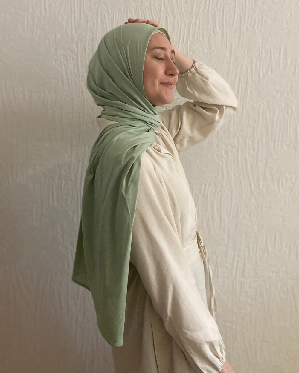 Lichtgewicht jersey hijab "Hava" gemaakt van 100% biologisch katoen - Iced Green