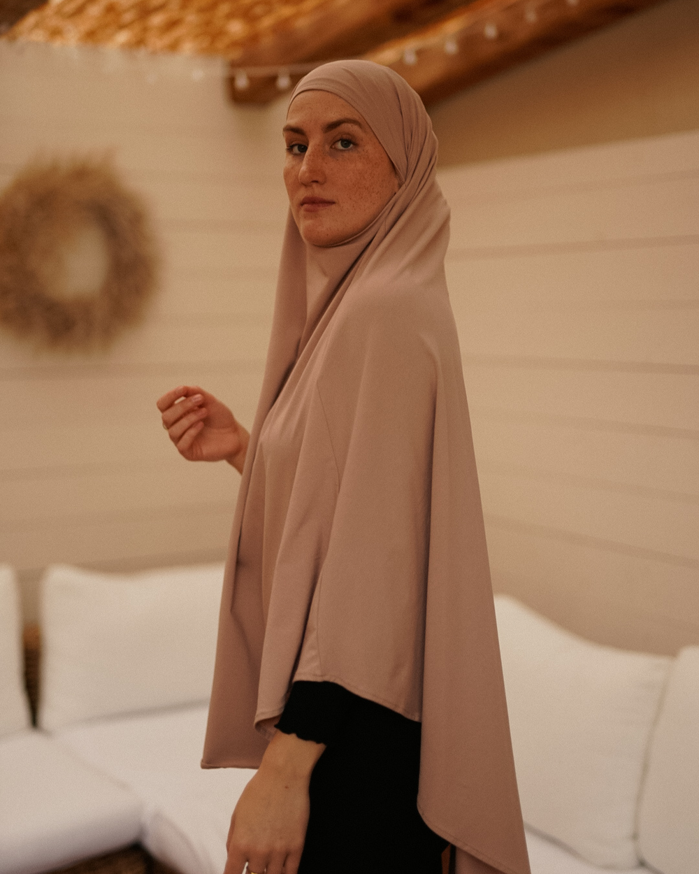 Jersey Khimar van biologisch katoen in licht taupe