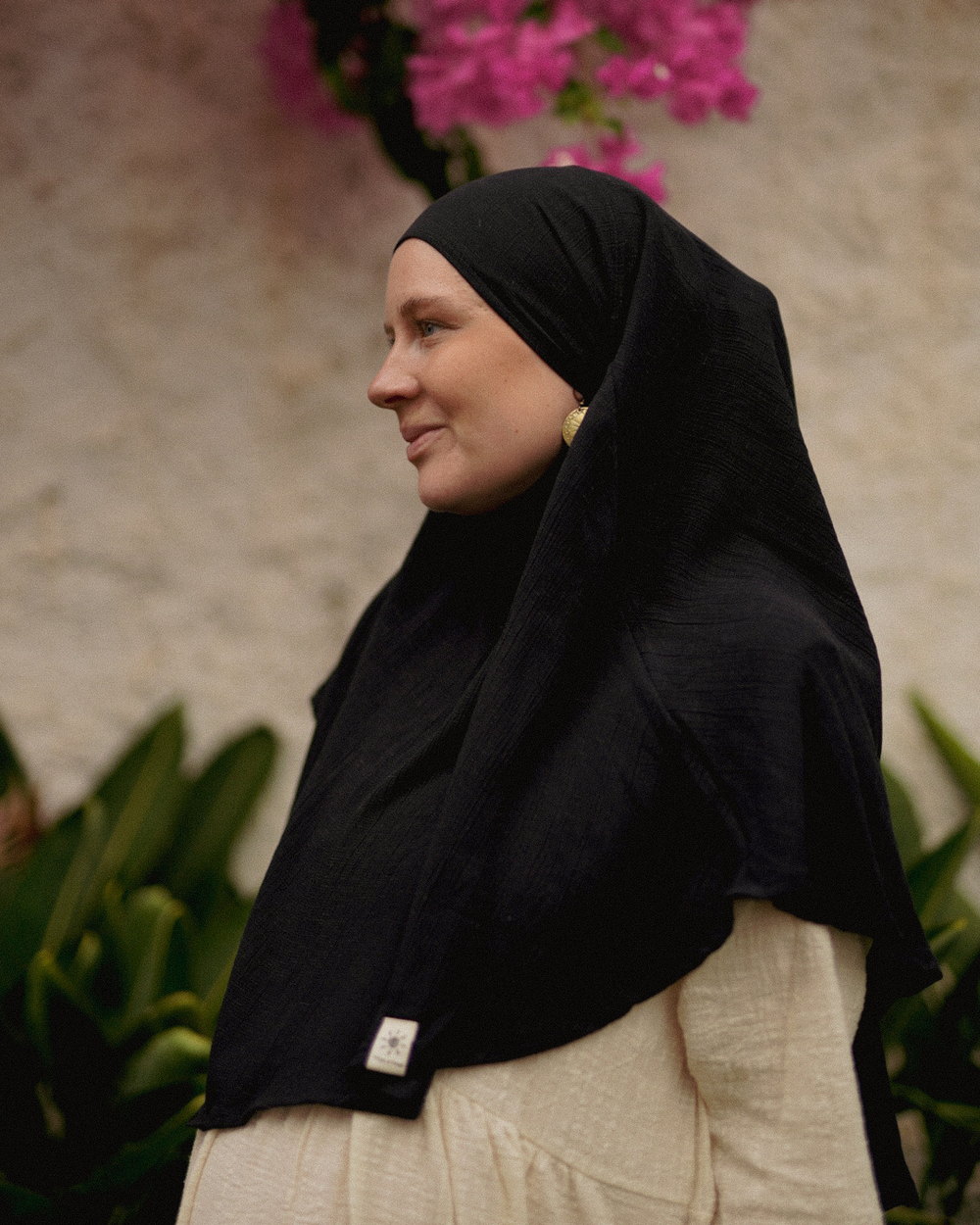 Mini Khimar Sandy van viscose en linnen (Zwart)