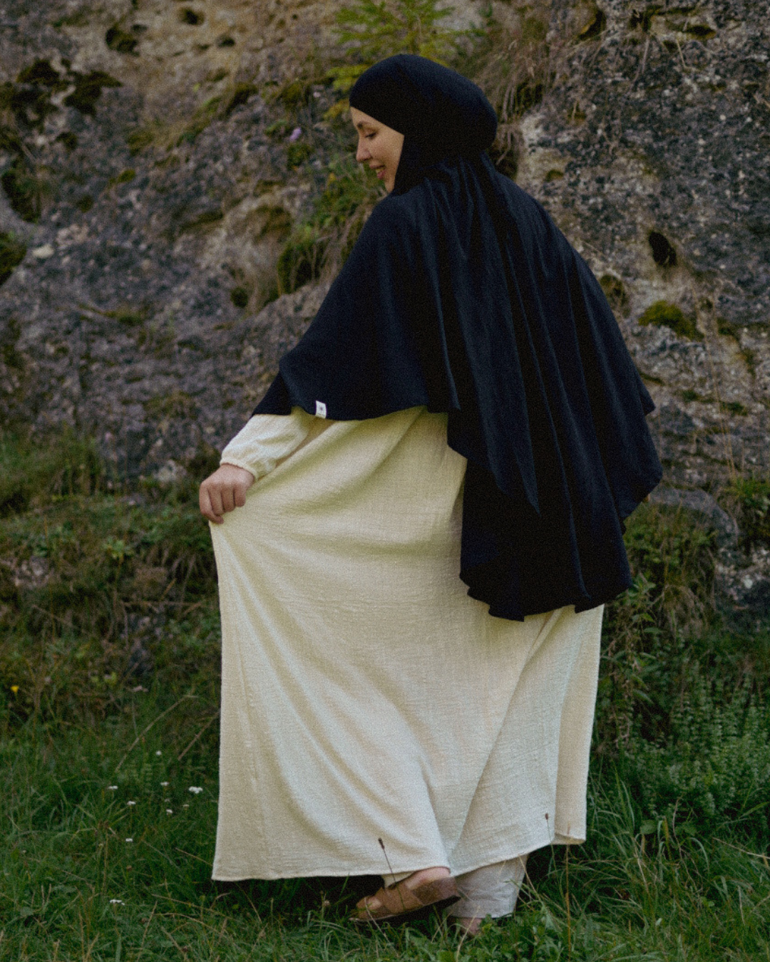 Khimar Sandy van viscose en linnen (Zwart)