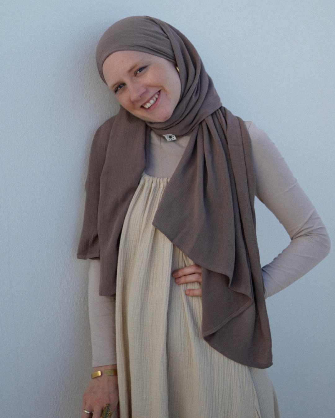 Crinkle Chiffon Hijab "Sandy" gemaakt van viscose en linnen (Deep Taupe)