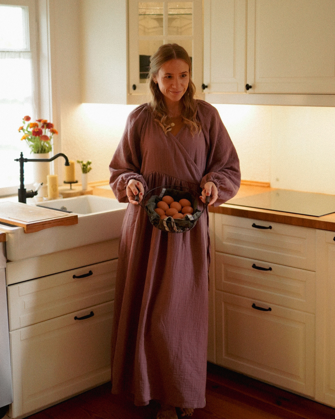 Borstvoedingsvriendelijke wikkelabaya "Lunaria" van biologisch katoen (Plum)