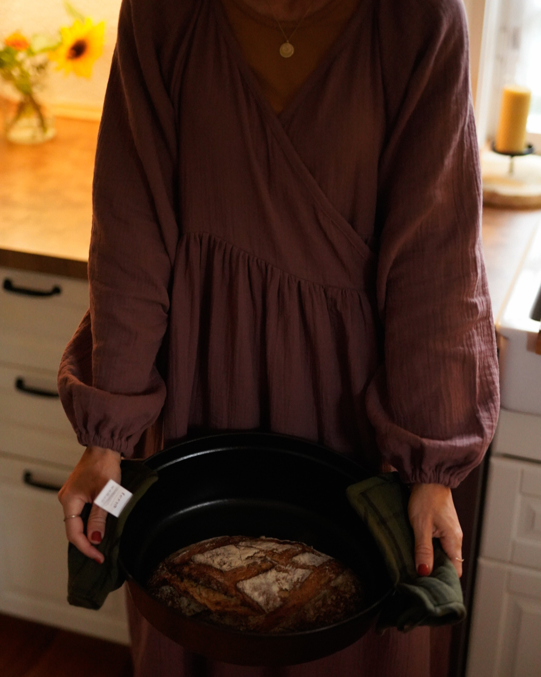 Borstvoedingsvriendelijke wikkelabaya "Lunaria" van biologisch katoen (Plum)