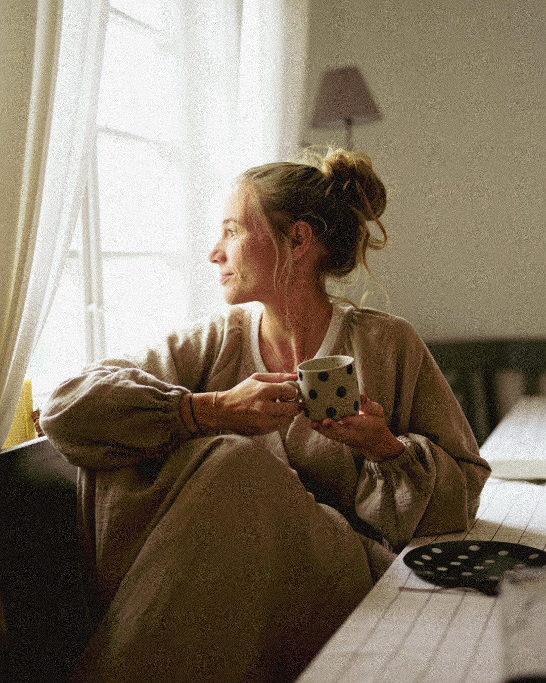 Borstvoedingsvriendelijke wikkelabaya "Lunaria" van biologisch katoen (vintage taupe)
