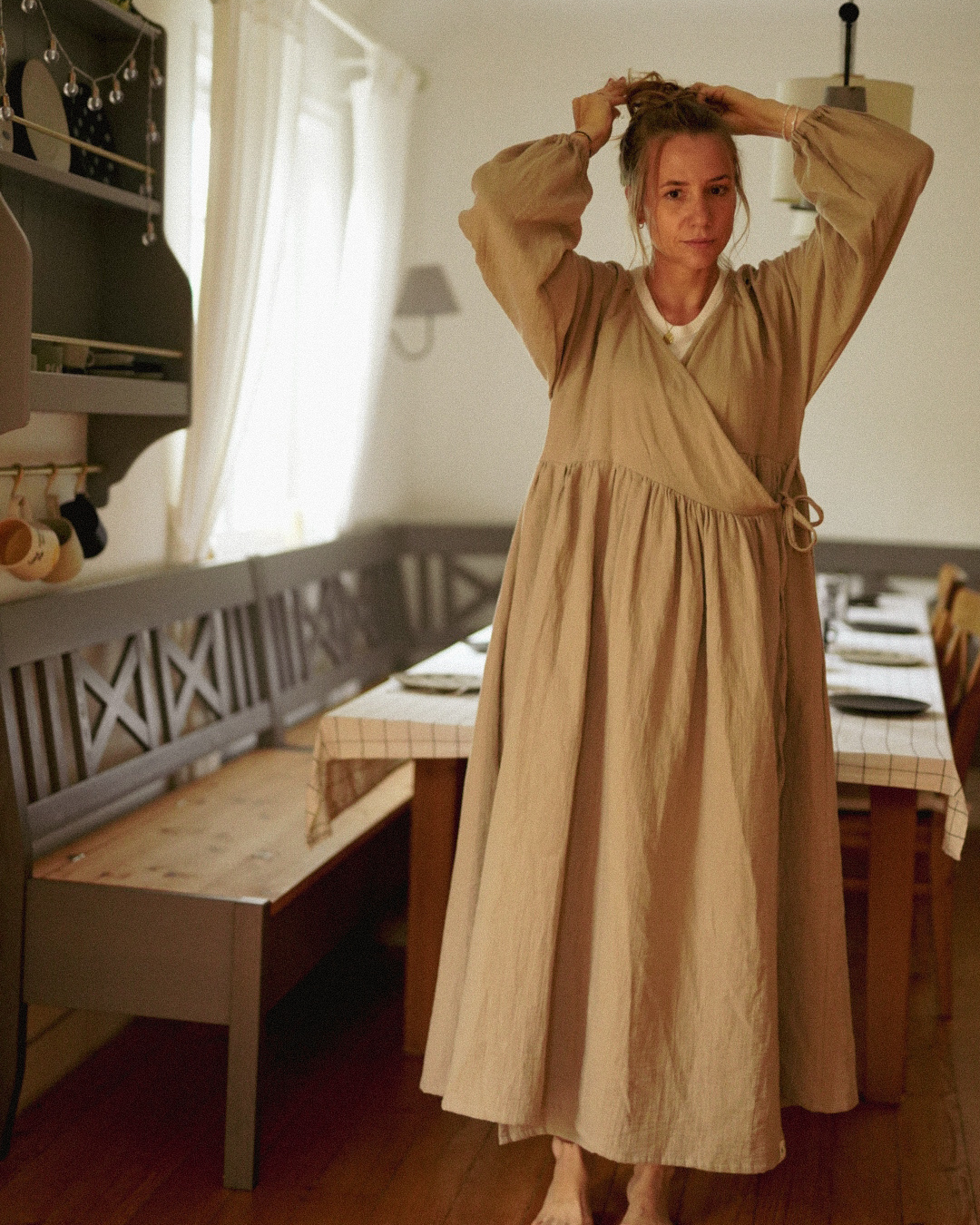 Borstvoedingsvriendelijke wikkelabaya "Lunaria" van biologisch katoen (vintage taupe)